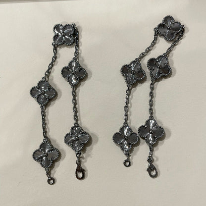 [Regalia jewelry]CLOVER 5 MOTIF BLACK BRACELET