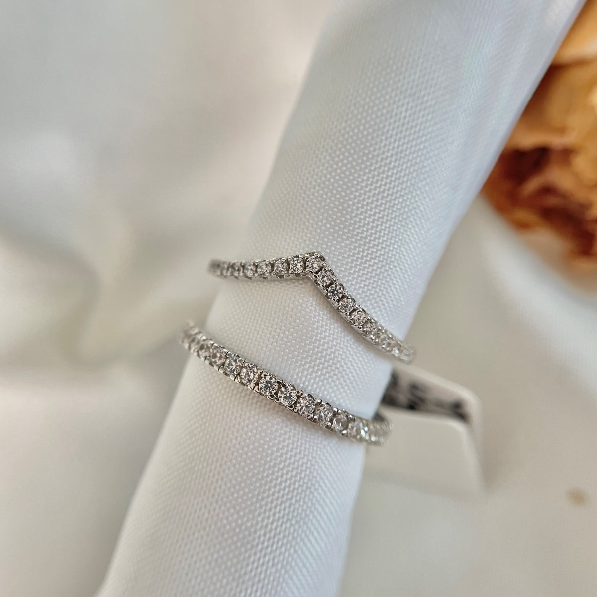 [Regalia jewelry]Elaborate Tennis Band Ring