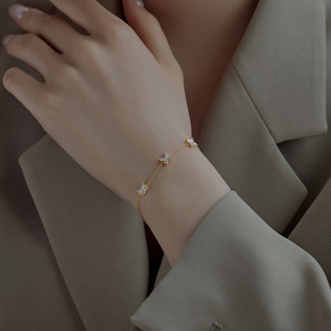 [Regalia jewelry]Radiant Butterfly Shape Necklace