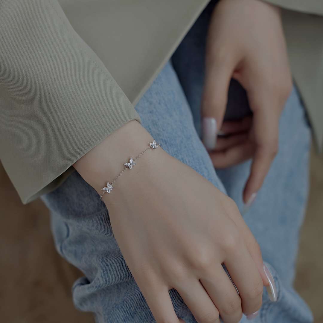 [Regalia jewelry]Radiant Butterfly Shape Necklace