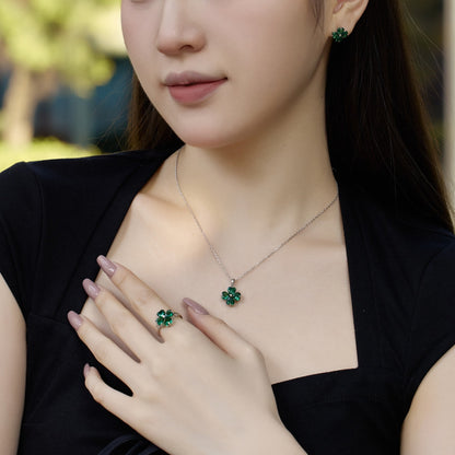 [Regalia jewelry]Heart-Shaped Four-Leaf Clover Bead Necklace