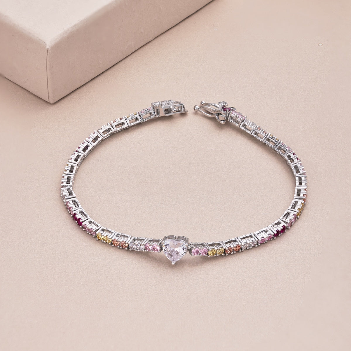 [Regalia jewelry]Delicate Romantic Heart Shape Lover Bracelet