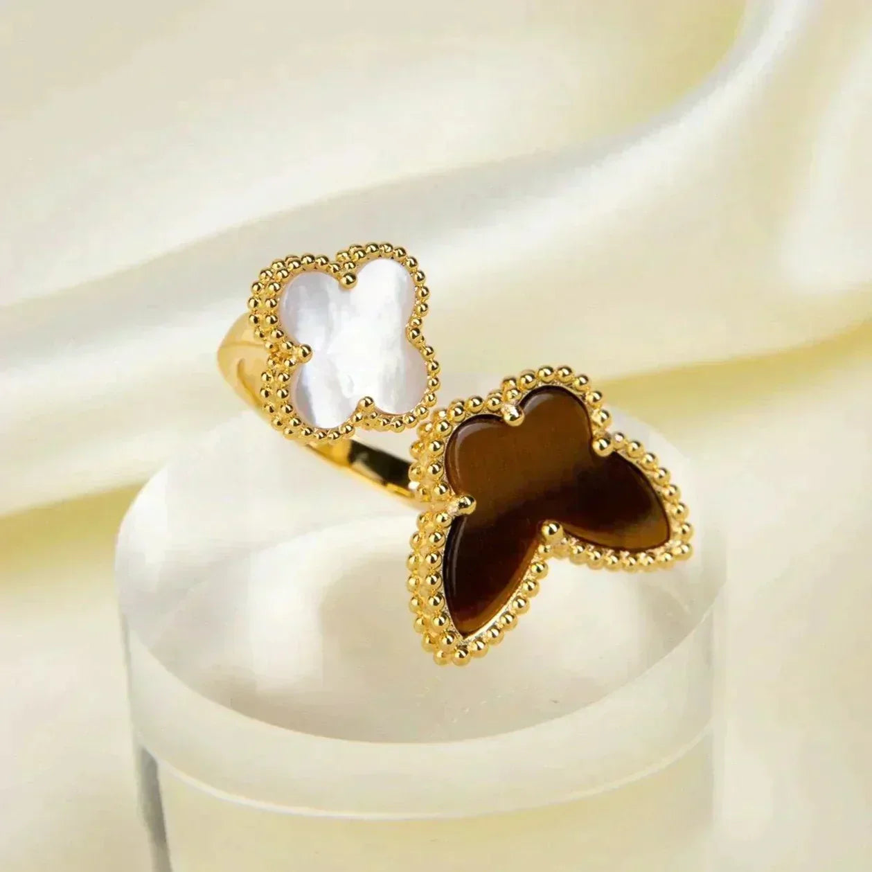 [Regalia jewelry]LUCKY BETWEEN THE FINGER RING