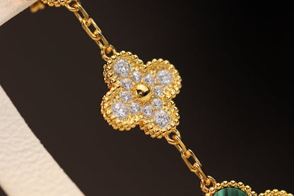 [Regalia jewelry]CLOVER EARRINGS GOLD MALACHITE DIAMOND 3 MOTIF