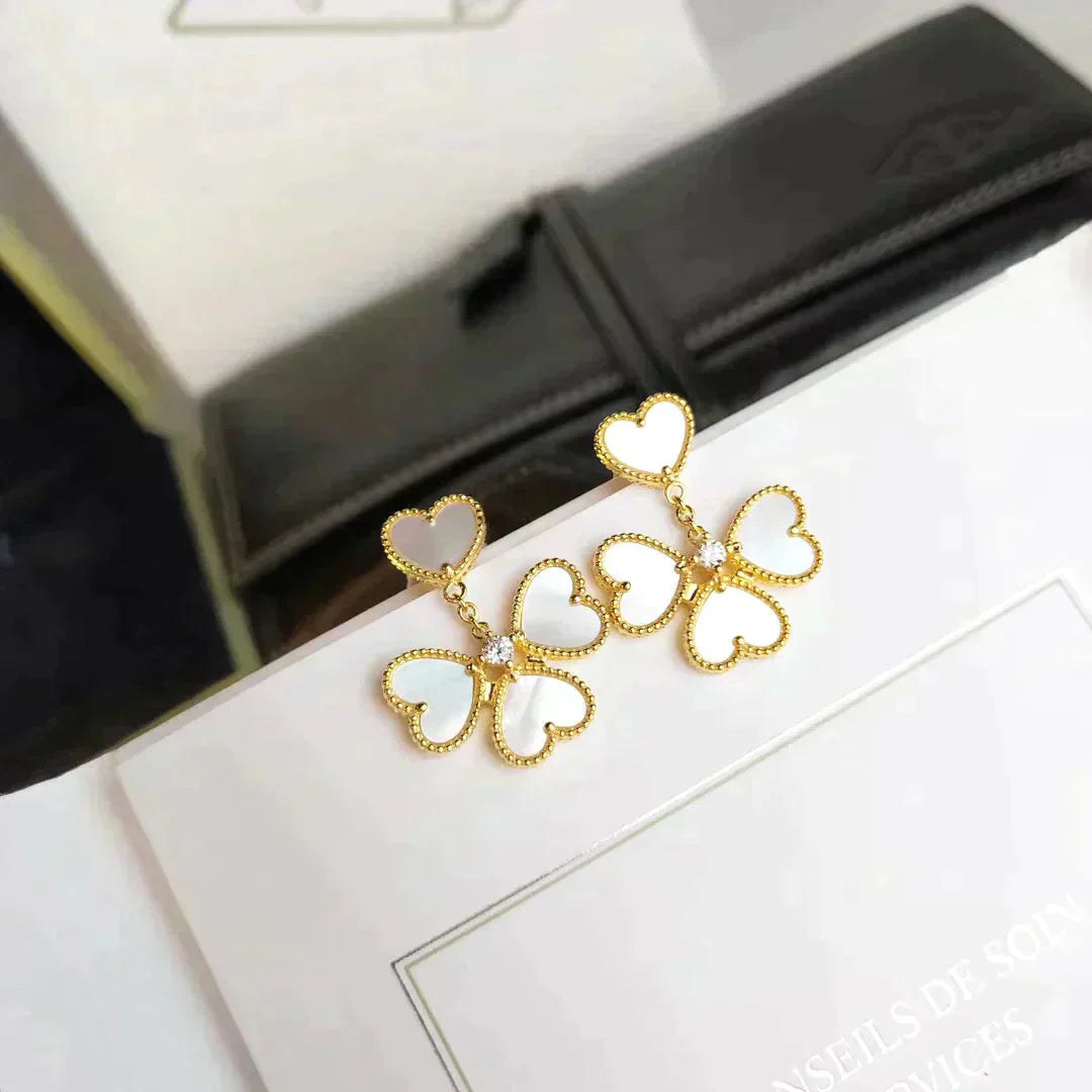 [Regalia jewelry]CLOVER SWEET WHITE MOP EARRINGS