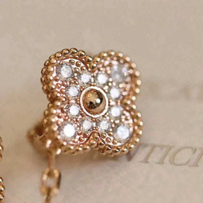 [Regalia jewelry]CLOVER MEDIUM 1 MOTIFS FUll DIAMOND EARRINGS