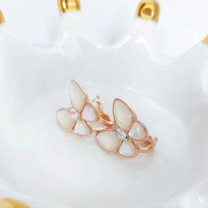 [Regalia jewelry]BUTTERFLY MOP DIAMOND EARRINGS