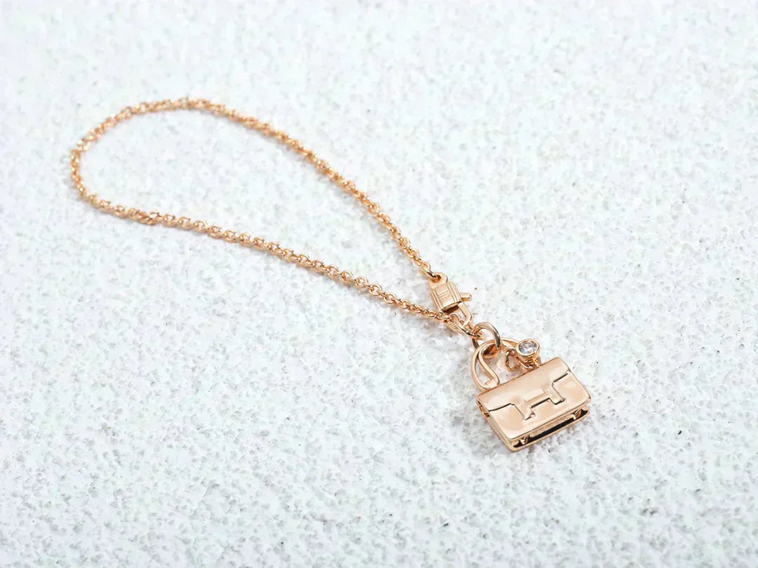 [Regalia jewelry]AMULETTE PEDANT ROSE GOLD NECKLACE