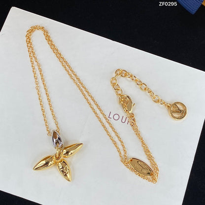 [Regalia jewelry]LOUISETTE PEDANT GOLD NECKLACE