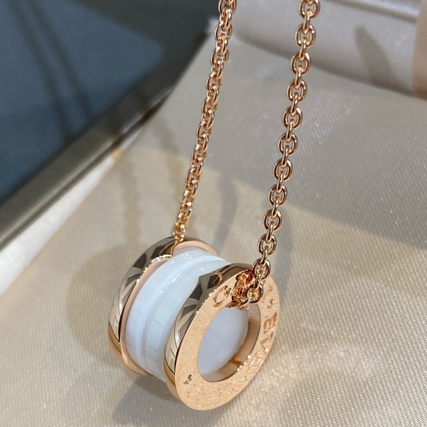 [Regalia jewelry]ZERO 1 WHITE CERAMIC PINK GOLD NECKLACE
