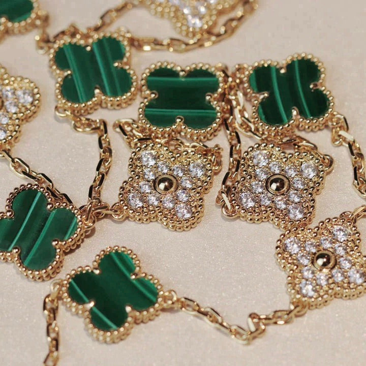 [Regalia jewelry]CLOVER 20 MOTIFS MALACHITE DIAMOND NECKLACE