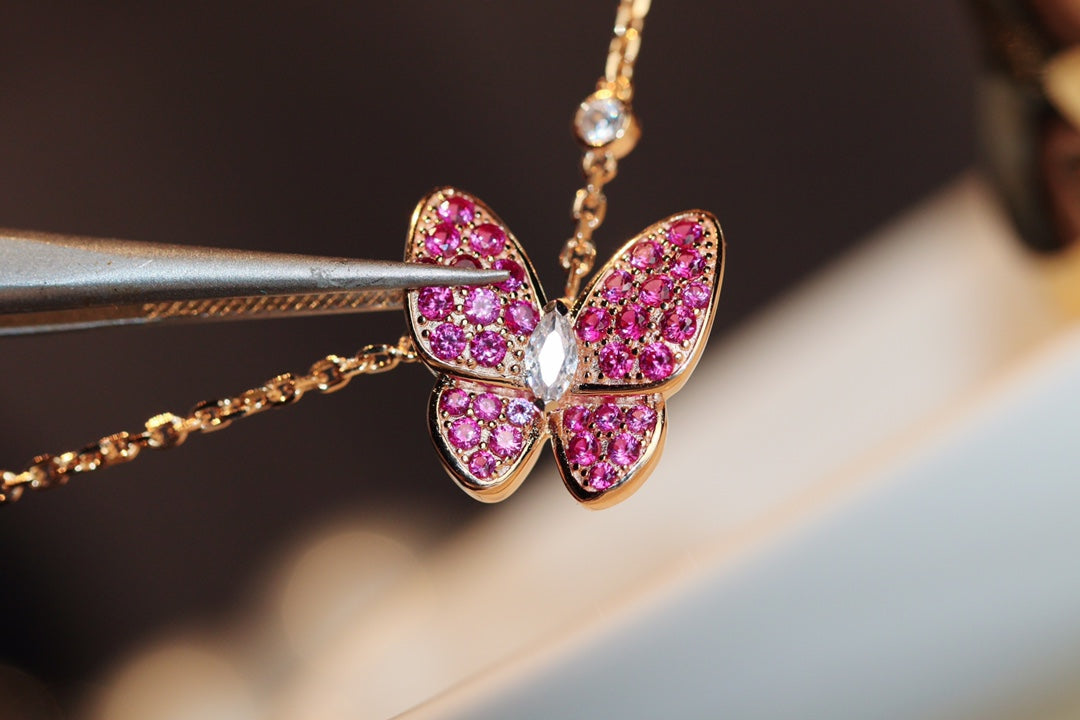 [Regalia jewelry]BUTTERFLY RED DIAMOND ROSE GOLD NECKLACE