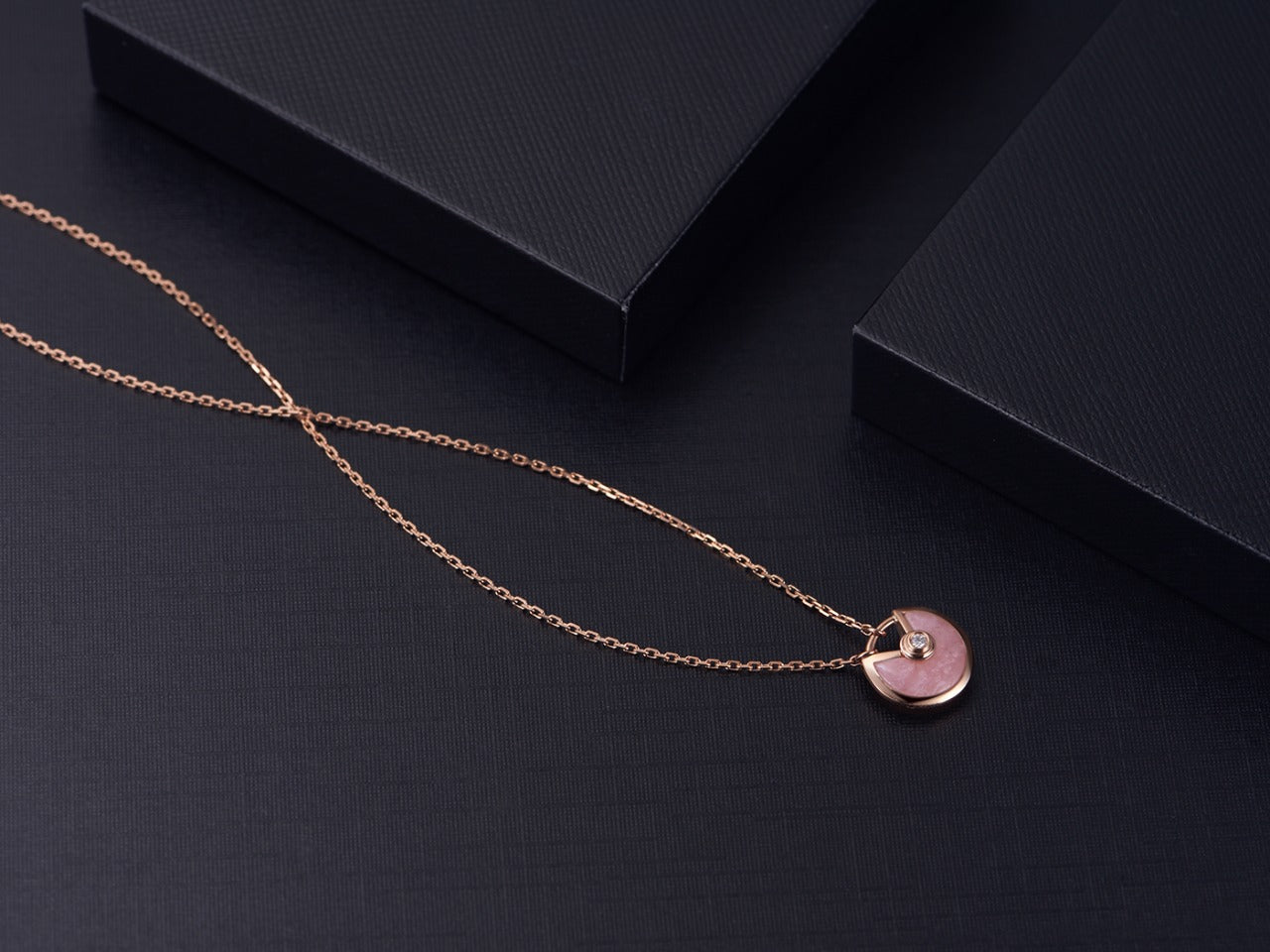 [Regalia jewelry]AMULETTE ROSE GOLD PINK MOP NECKLACE