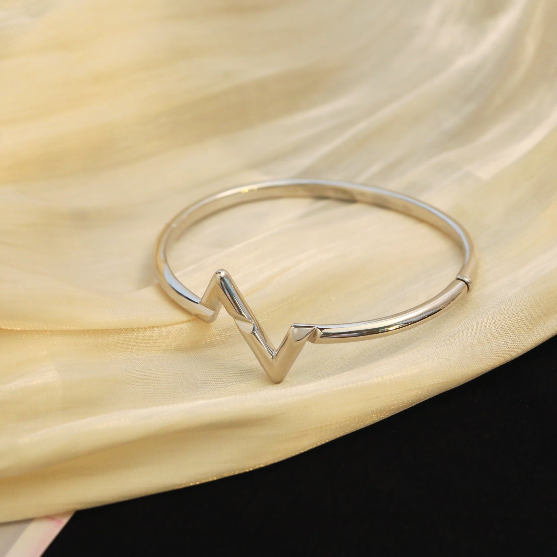 [Regalia jewelry]VOLTE UPSITE DOWN BRACELET