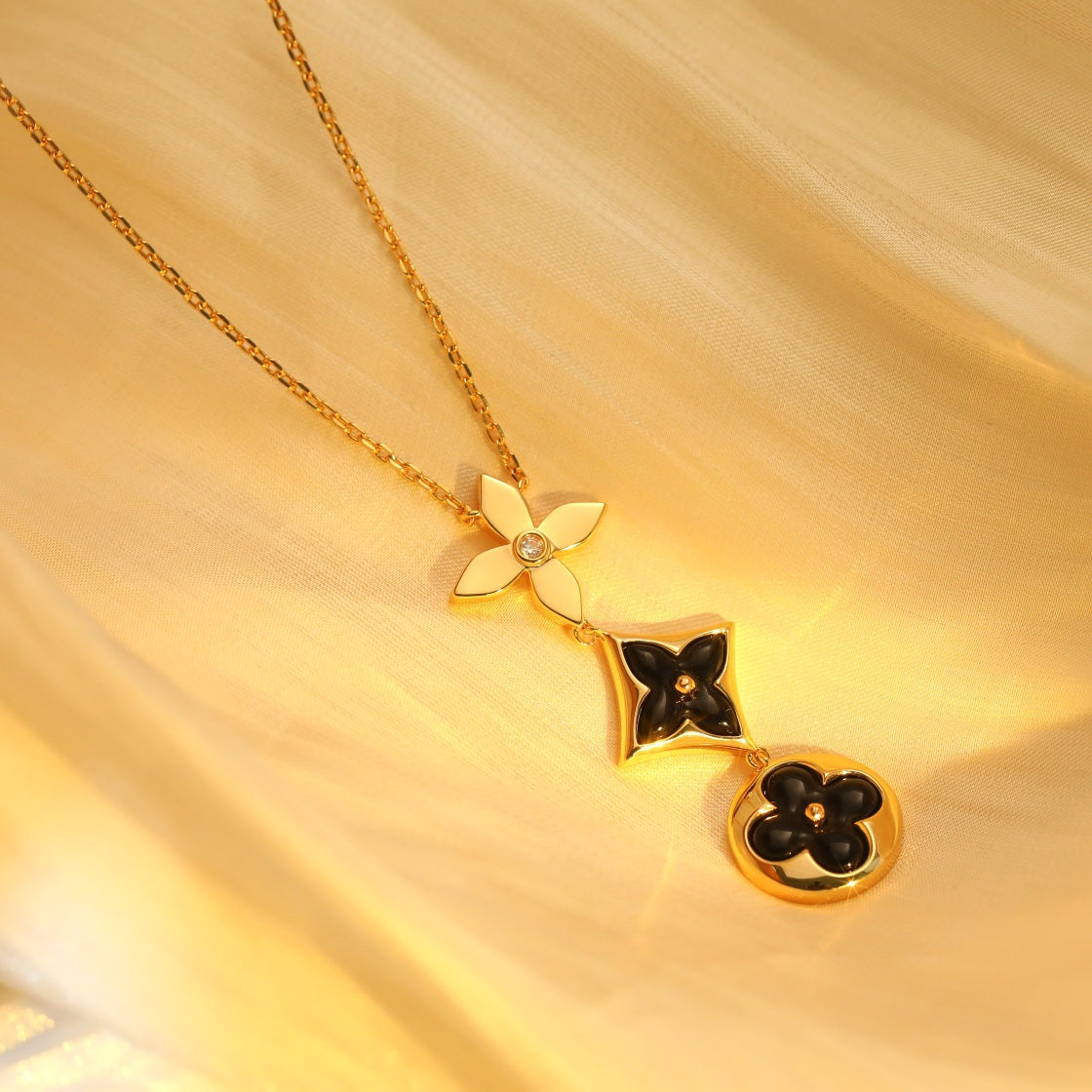 [Regalia jewelry]STAR AND SUN ONYX PINK GOLD NECKLACE