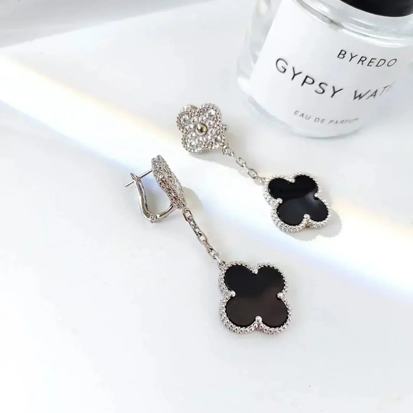 [Regalia jewelry]CLOVER 2 MOTIFS  DIAMOND ONYX EARRINGS SILVER