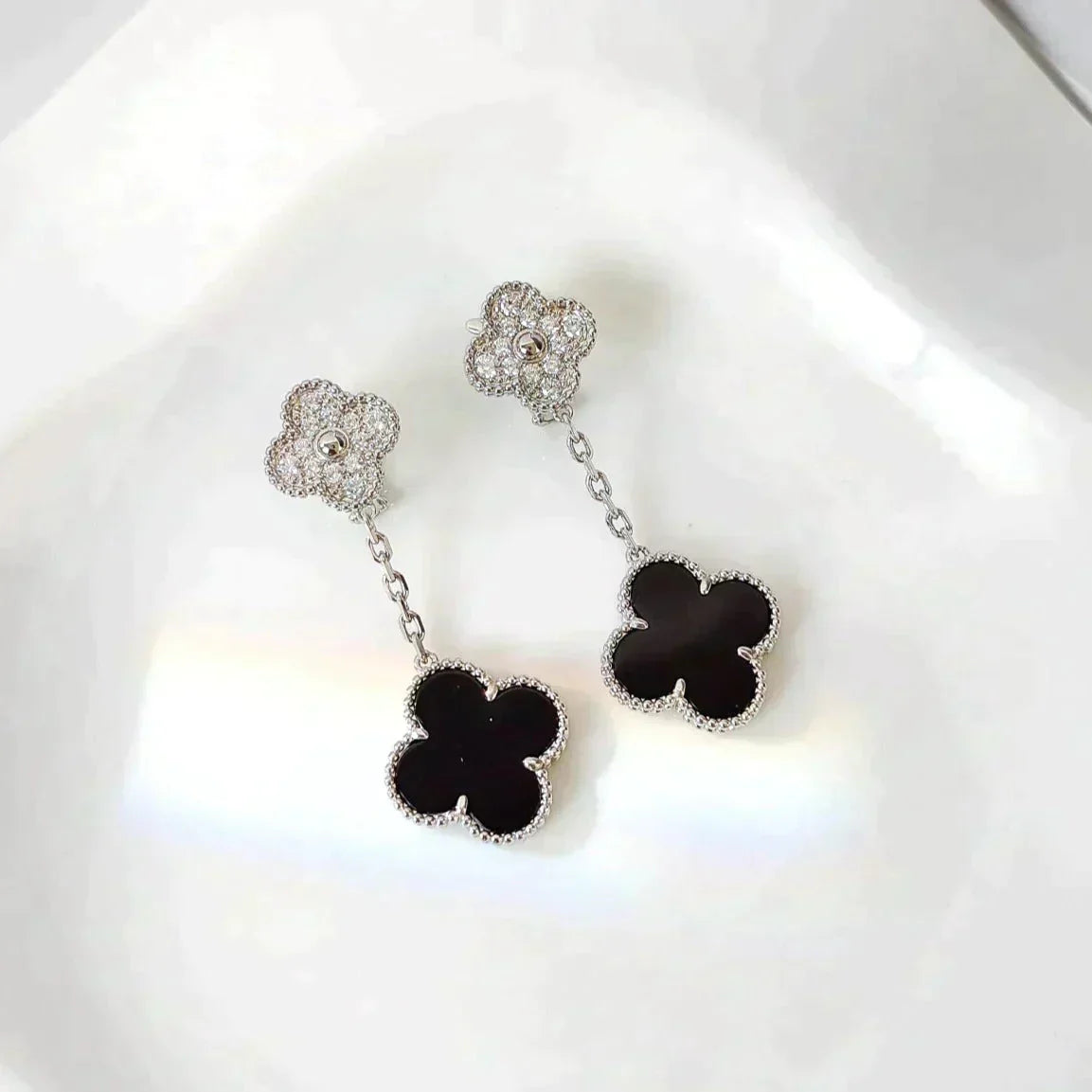 [Regalia jewelry]CLOVER 2 MOTIFS  DIAMOND ONYX EARRINGS SILVER