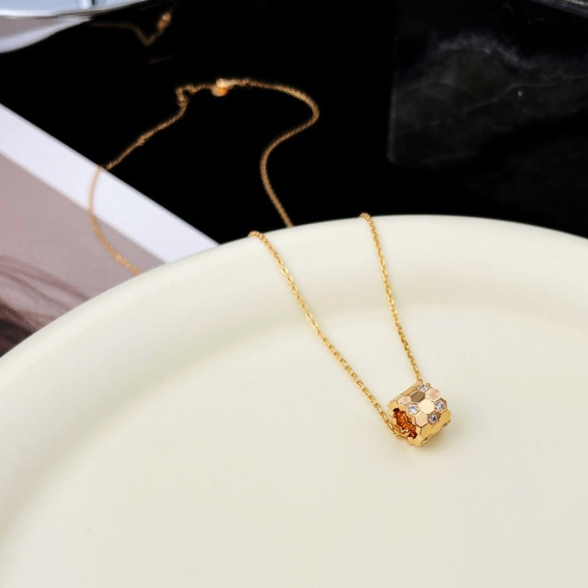 [Regalia jewelry]BEE MINI PEDANT DIAMOND NECKLACE