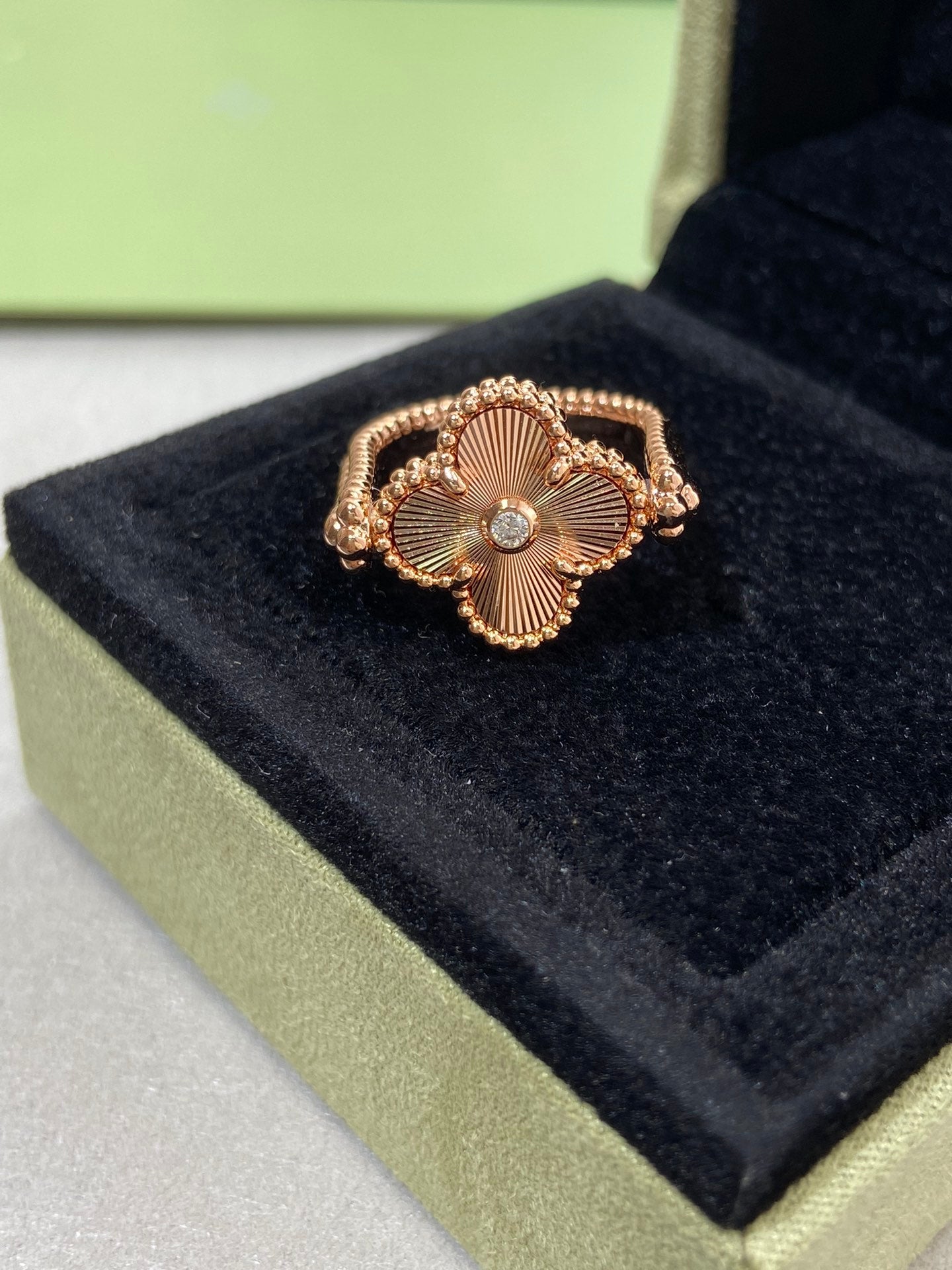 [Regalia jewelry]CLOVER RIVERSIBLE ROSE GOLD RING