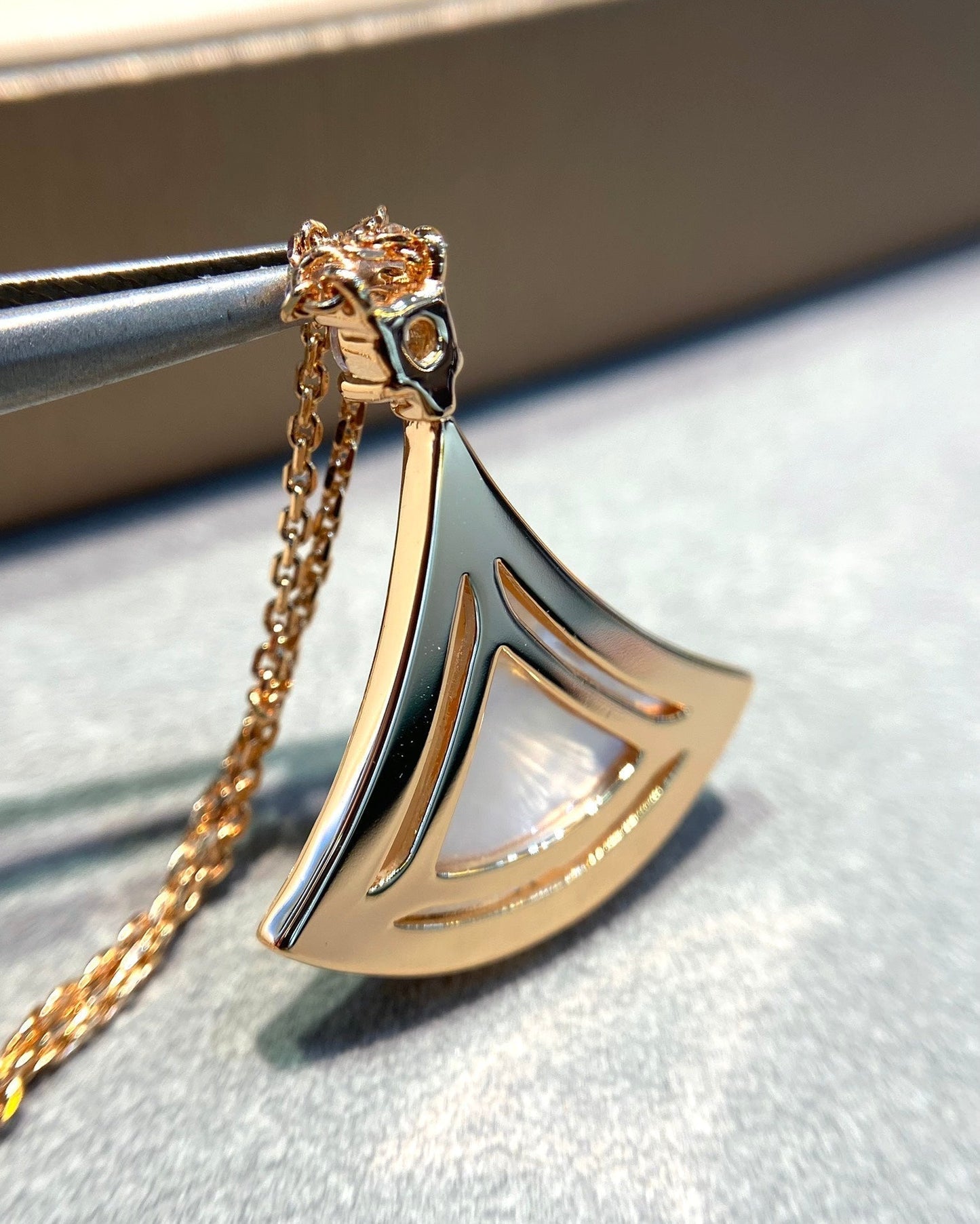 [Regalia jewelry]DREAM MOP DIAMOND PAVED PINK GOLD NECKLACE