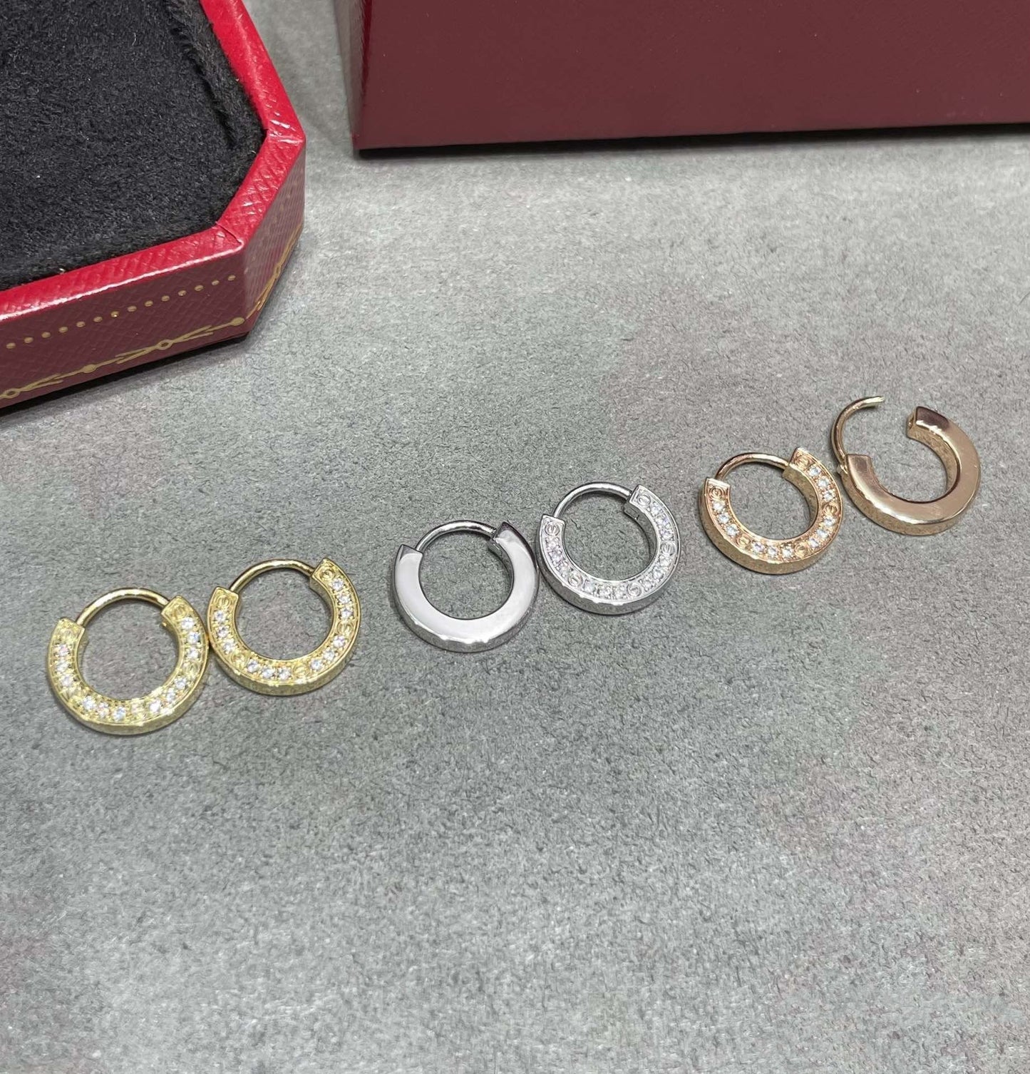 [Regalia jewelry]LOVE DIAMOND EARRINGS