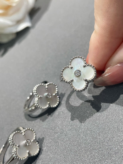 [Regalia jewelry]CLOVER SILVER MOP DIAMOND RING