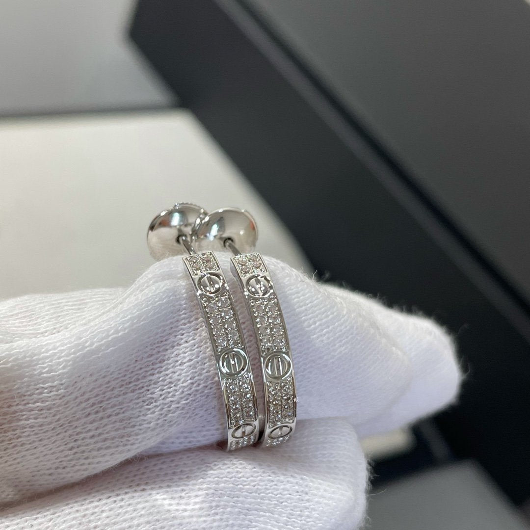 [Regalia jewelry]LOVE DIAMOND SILVER HOOP EARRINGS