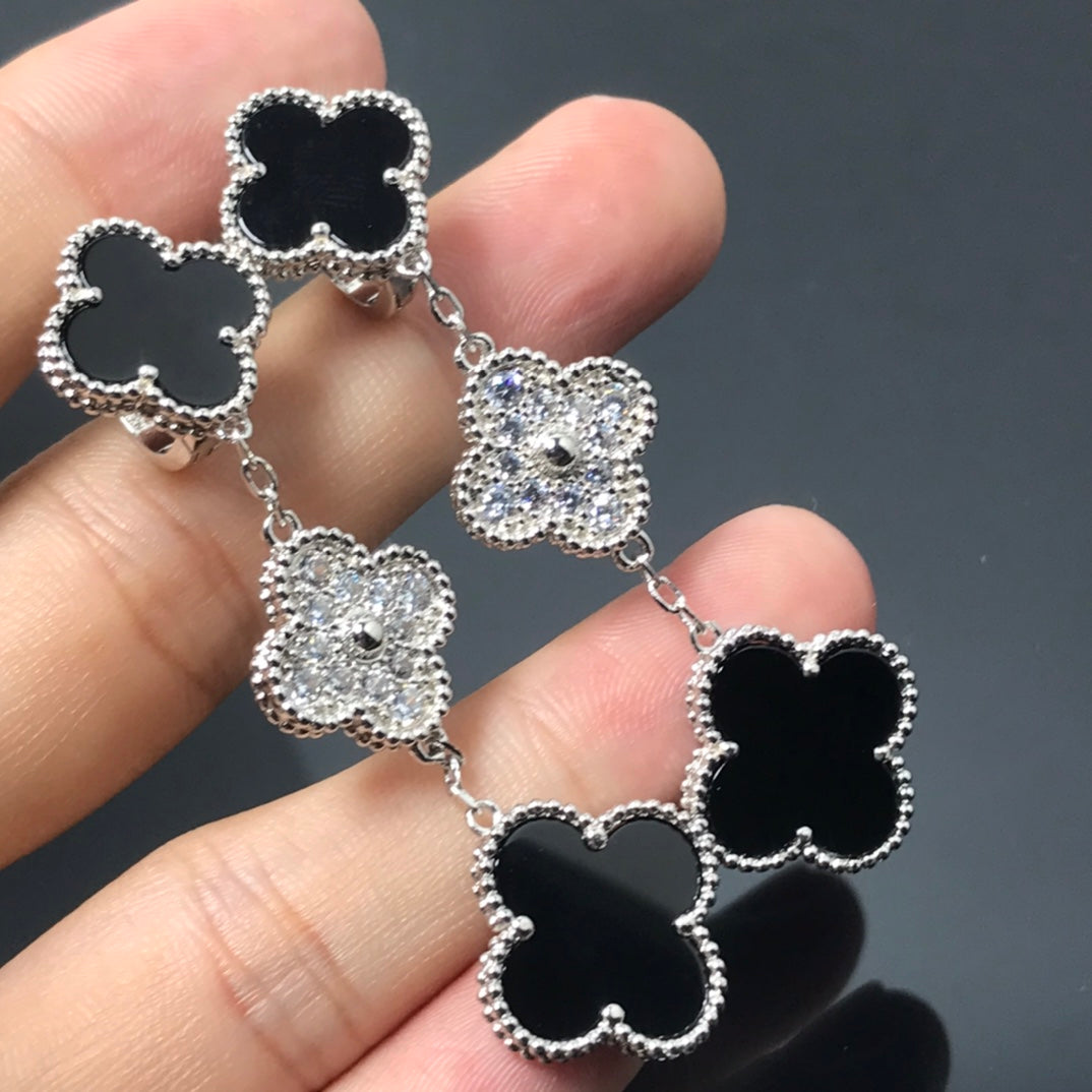 [Regalia jewelry]CLOVER 3 MOTIF DIAMOND ONYX SILVER EARRINGS