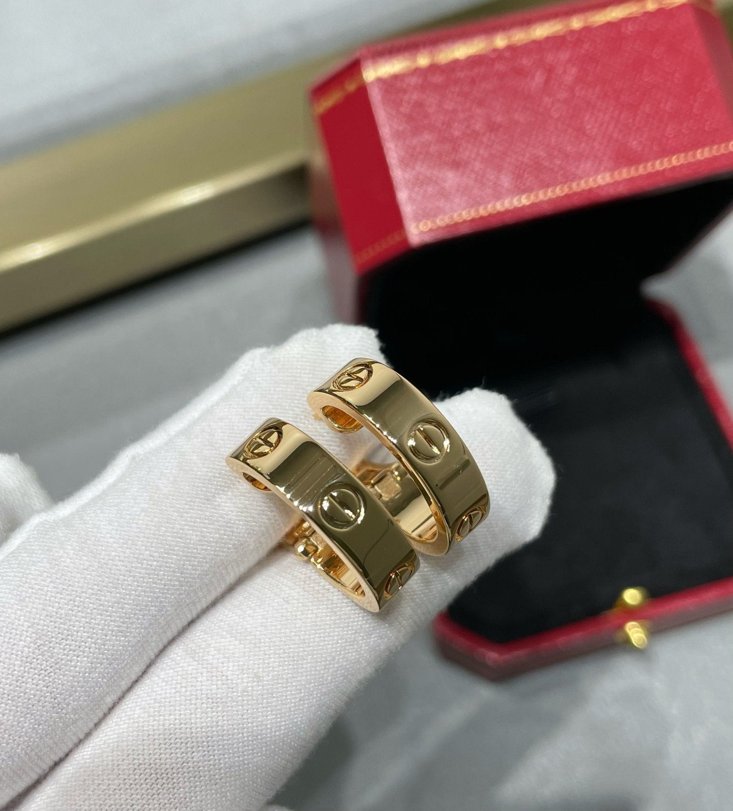 [Regalia jewelry]LOVE 5.5MM EARRINGS