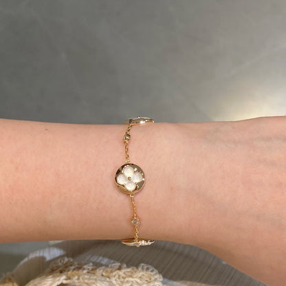 [Regalia jewelry]STAR AND SUN 4 MOTIF WHITE MOP PINK GOLD BRACELET