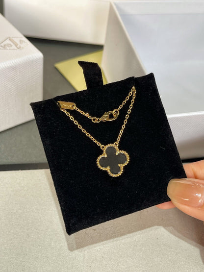 [Regalia jewelry]CLOVER ROCK CRYSTAL ROSE GOLD NECKLACE
