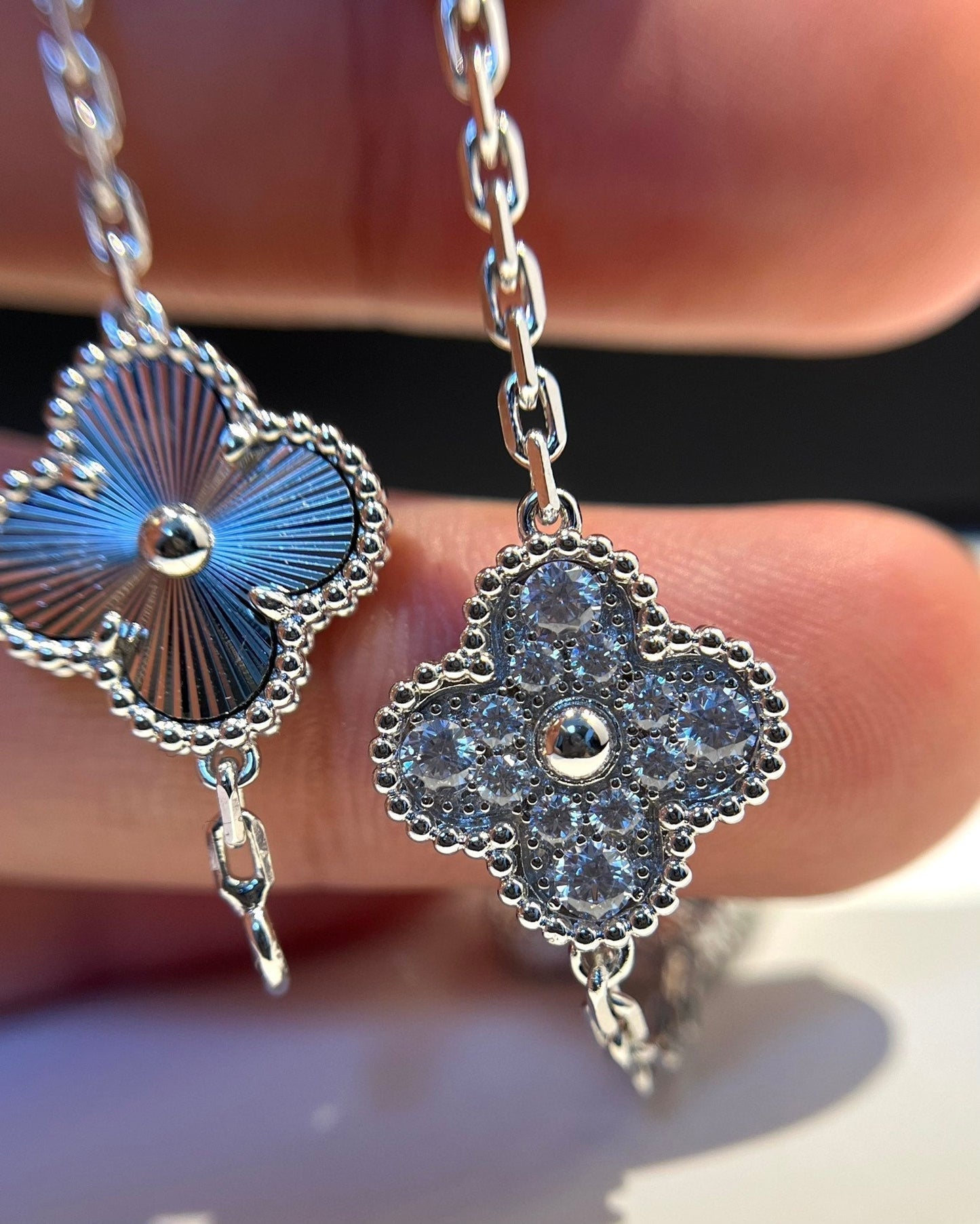 [Regalia jewelry]CLOVER 5 MOTIF SILVER DIAMOND BRACELET