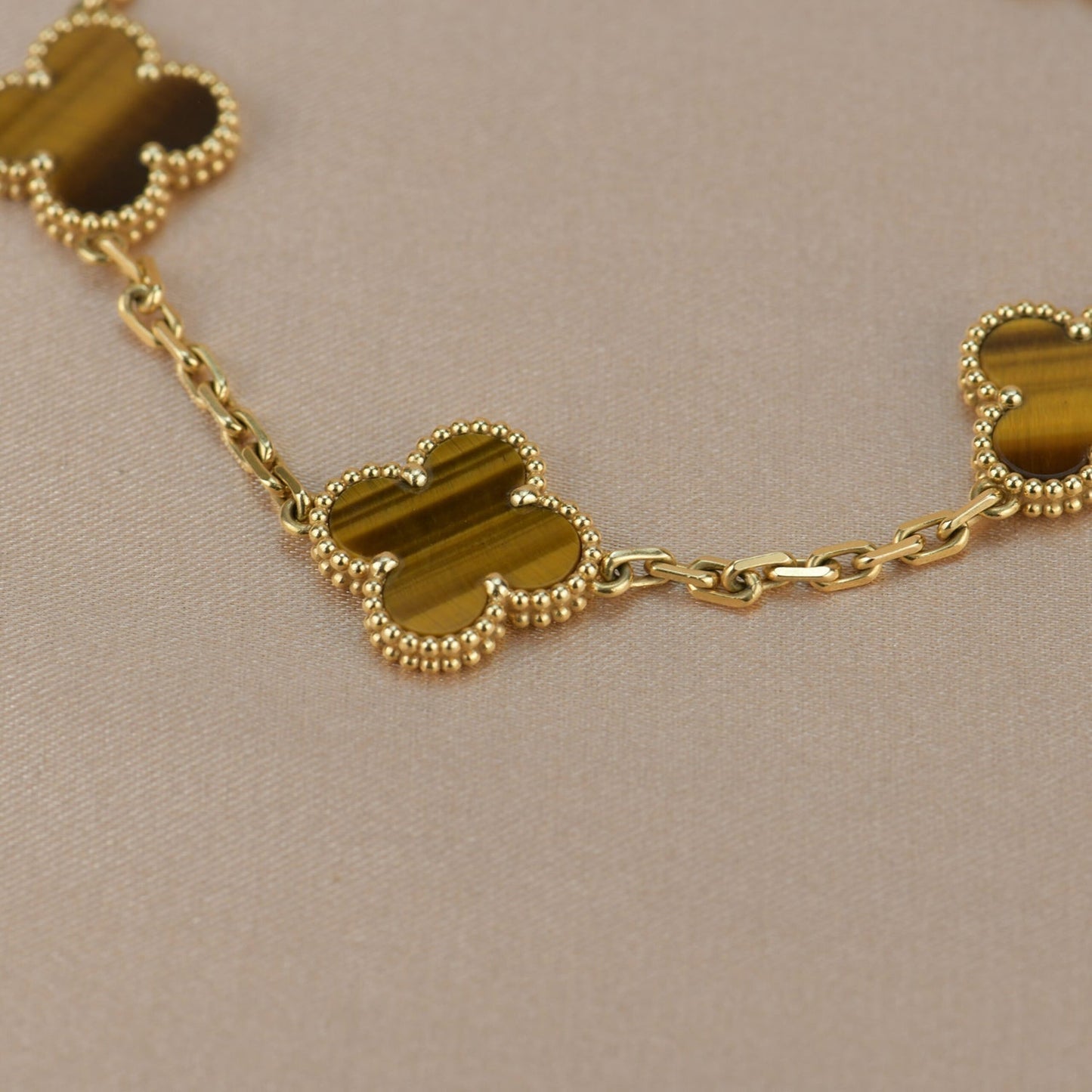 [Regalia jewelry]CLOVER  5 MOTIFS TIGER EYE BRACELET