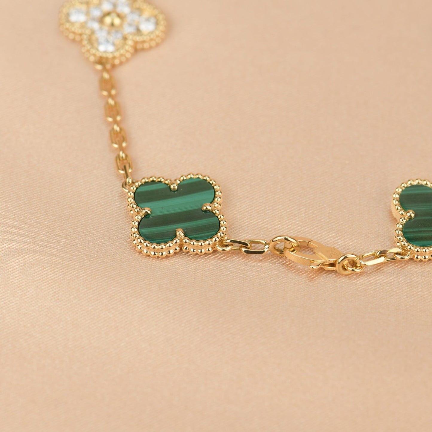 [Regalia jewelry]CLOVER  5 MOTIF MALACHITE DIAMOND BRACELET