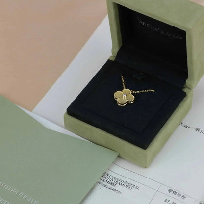 [Regalia jewelry]CLOVER 15MM DIAMOND GOLD MOTHER OF PEARL NECKLACE