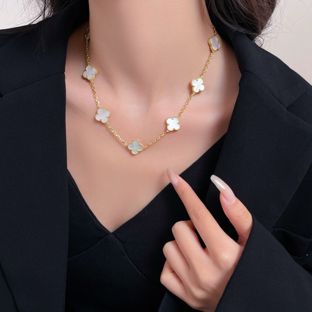[Regalia jewelry]CLOVERS THE 10-MOTIFS WHITE MOTHER OF PEARL NECKLACE