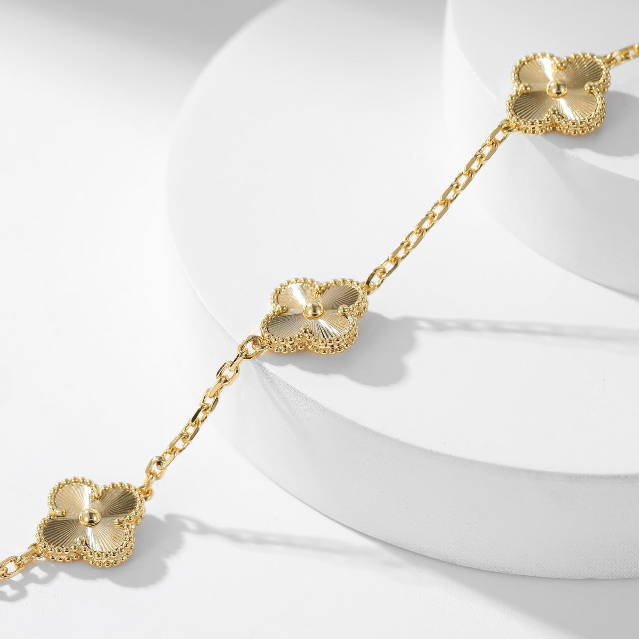 [Regalia jewelry]CLOVERS THE 10-MOTIFS LASER NECKLACE