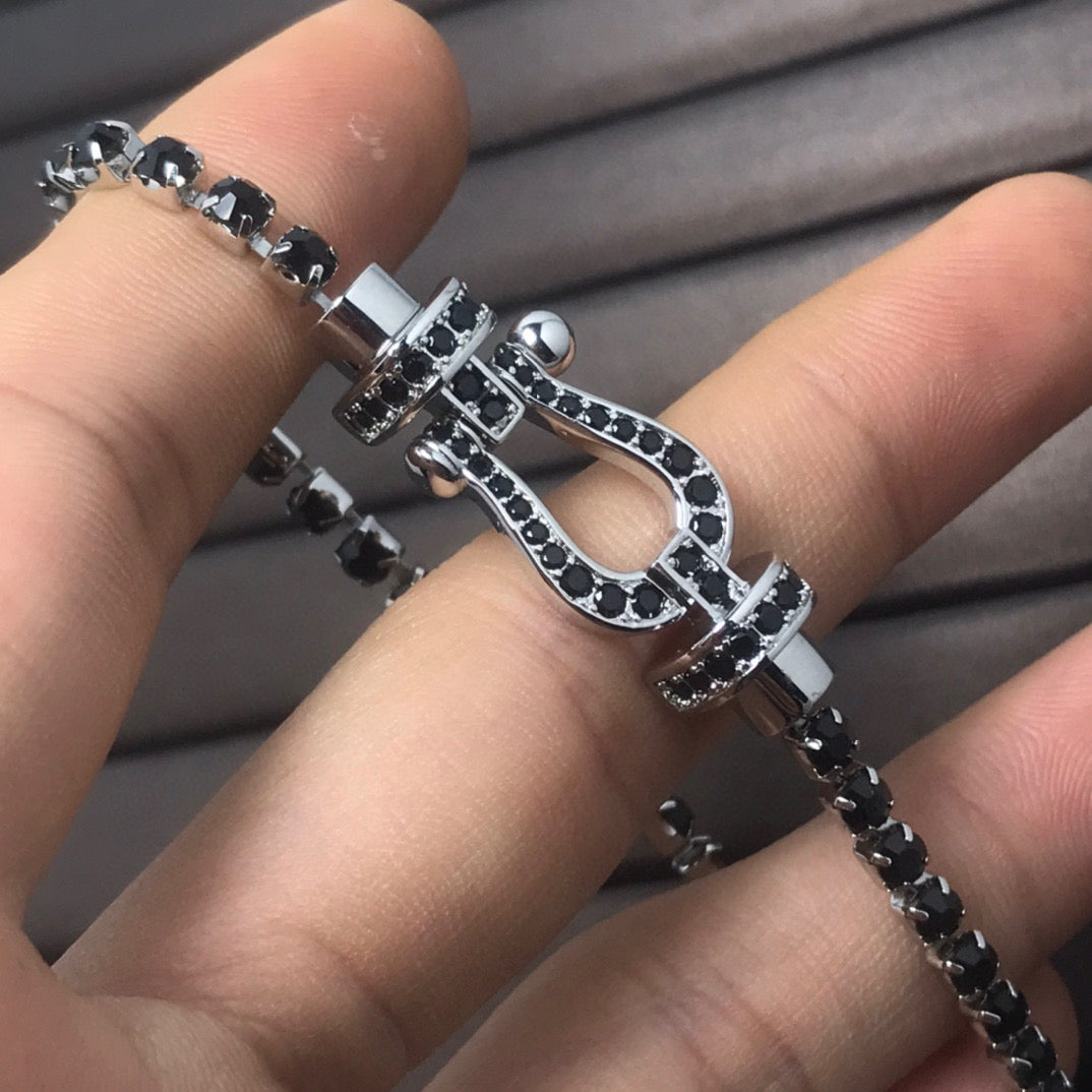 [Regalia jewelry]FORCE  LARGE HORSESHOE FULL DIAMOND TENNIS BRACELET