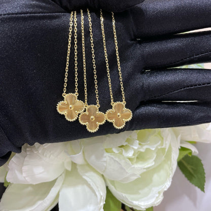 [Regalia jewelry]CLOVER 15MM LASER NECKLACE