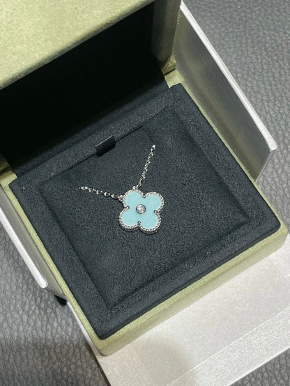 [Regalia jewelry]CLOVER 1 DIAMOND LIGHT BLUE SILVER NECKLACE