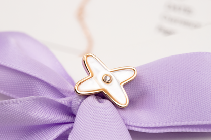 [Regalia jewelry]JEUX DE WHITE MOP PINK GOLD DIAMOND EARRINGS