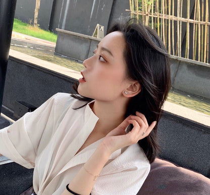 [Regalia jewelry]JEUX DE WHITE MOP ROSE GOLD DIAMOND EARRINGS