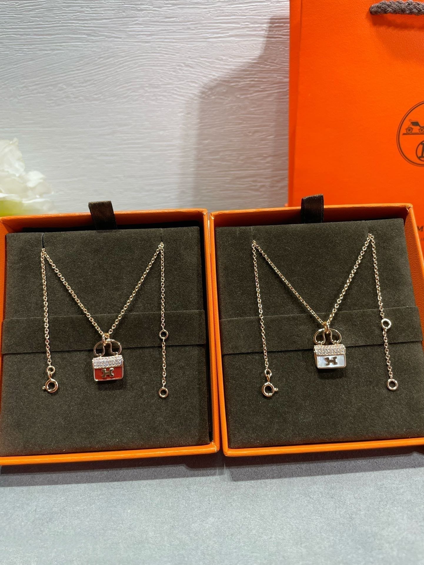 [Regalia jewelry]H CIRCE MOISSANITE PENDANT NECKLACE GOLD