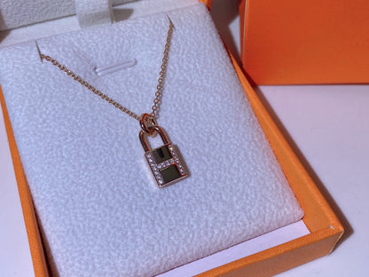 [Regalia jewelry]HM ADVANCED NICHE LOCK HEAD NECKLACE DIAMONDS
