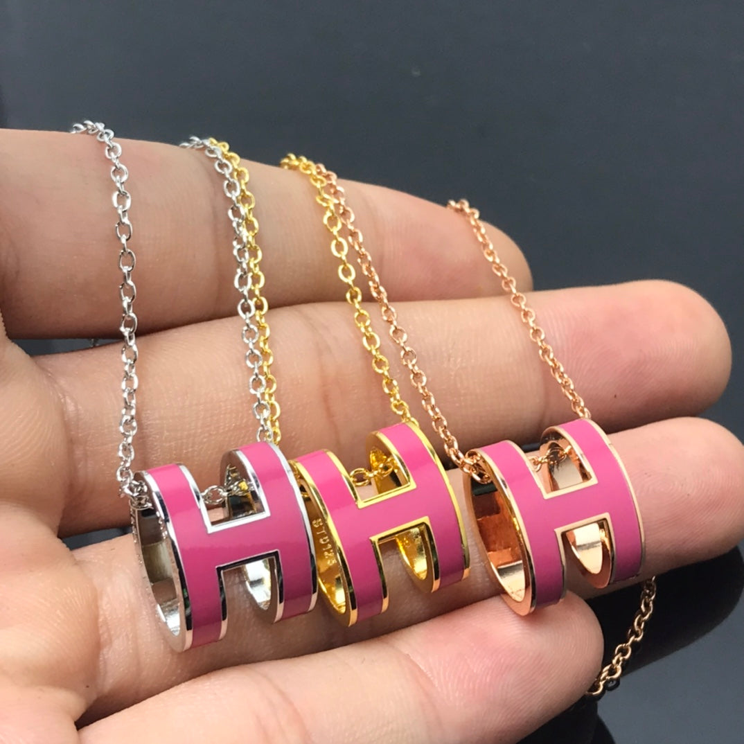 [Regalia jewelry]H NECKLACE PINK
