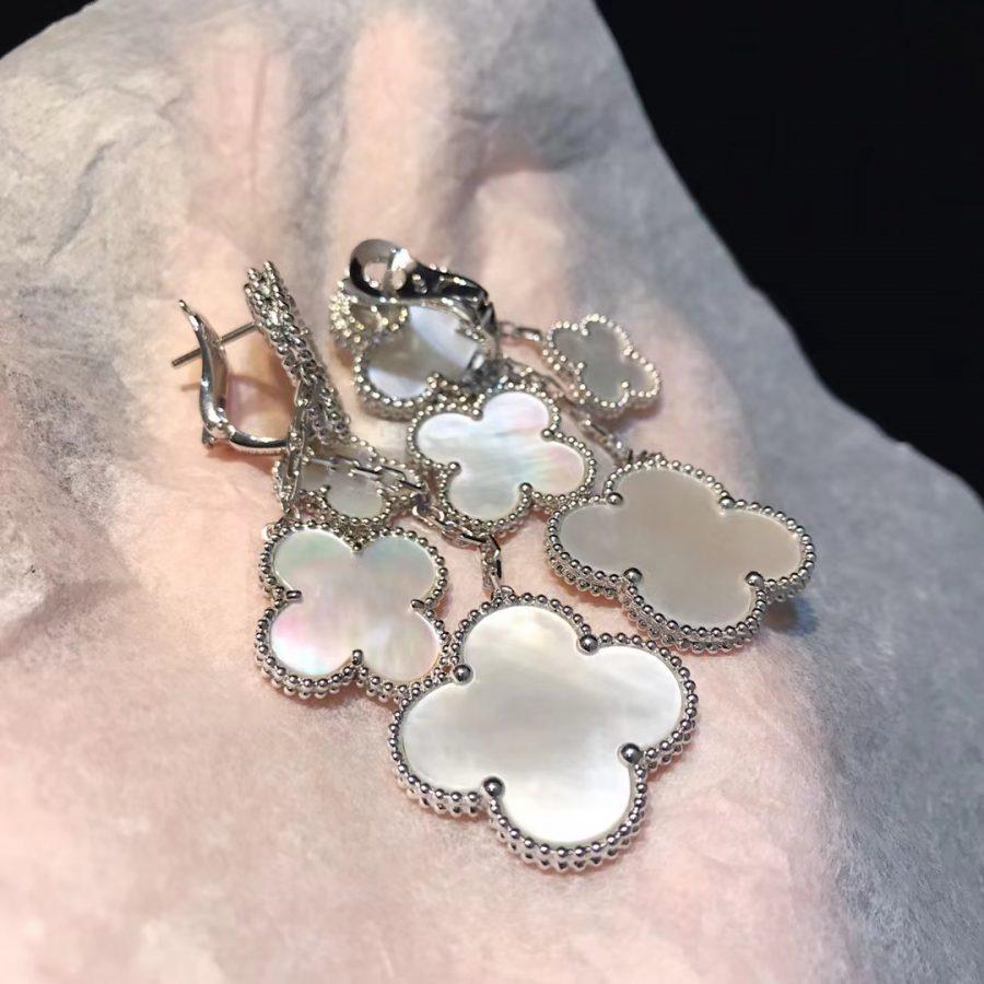 [Regalia jewelry]CLOVER EARRINGS WHITE MOP 4 MOTIFS SILVER