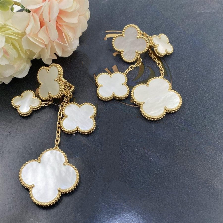 [Regalia jewelry]CLOVER EARRINGS WHITE MOP 4 MOTIFS GOLD