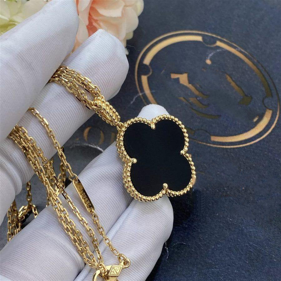 [Regalia jewelry]CLOVER 25MM GOLD ONYX BIG CLOVER NECKLACE
