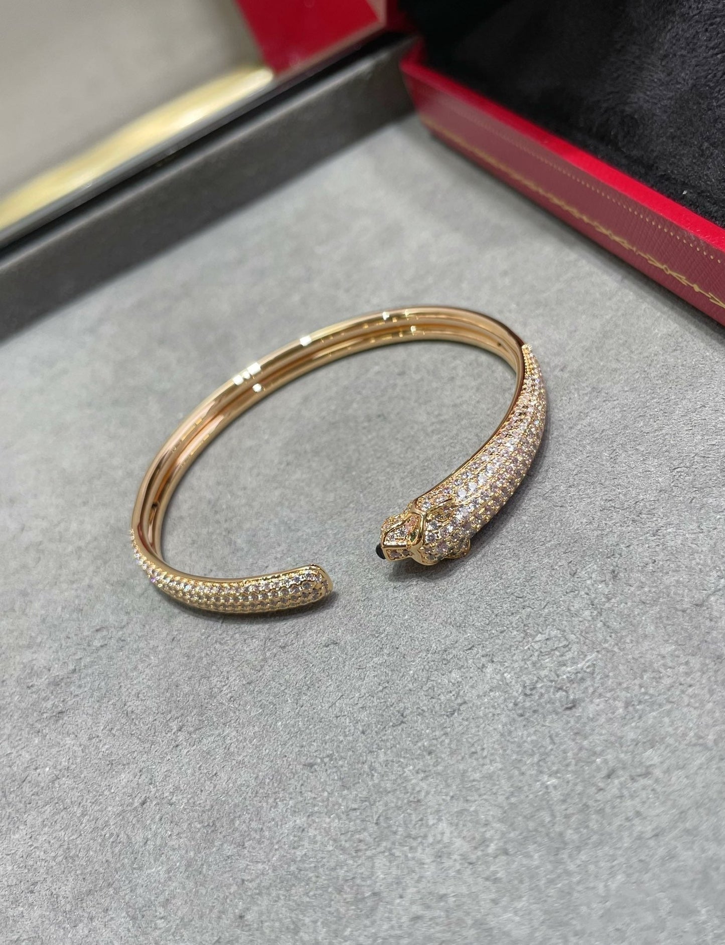 [Regalia jewelry]PANTHERE FULL DIAMOND OPEN BRACELET