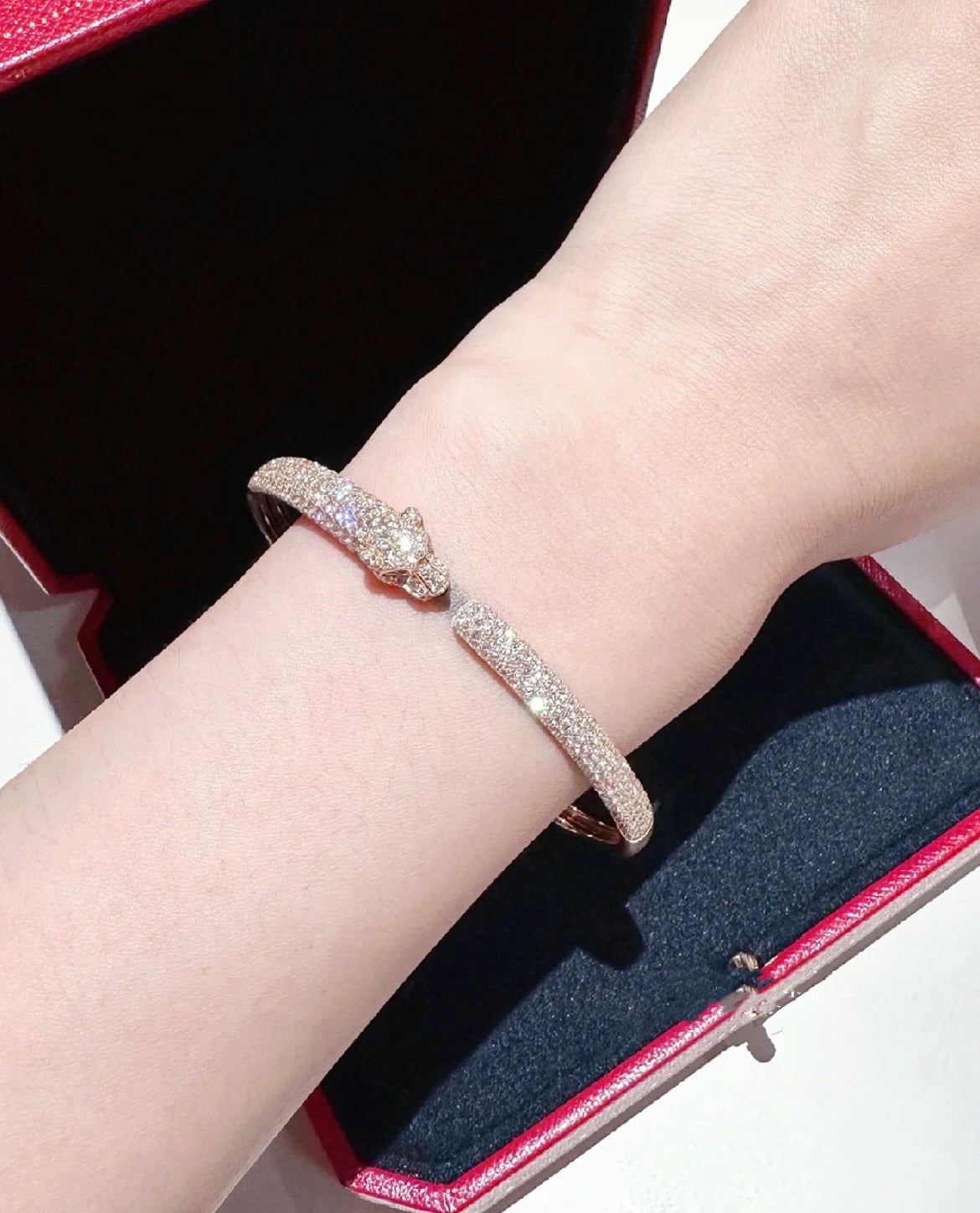 [Regalia jewelry]PANTHERE FULL DIAMOND OPEN BRACELET